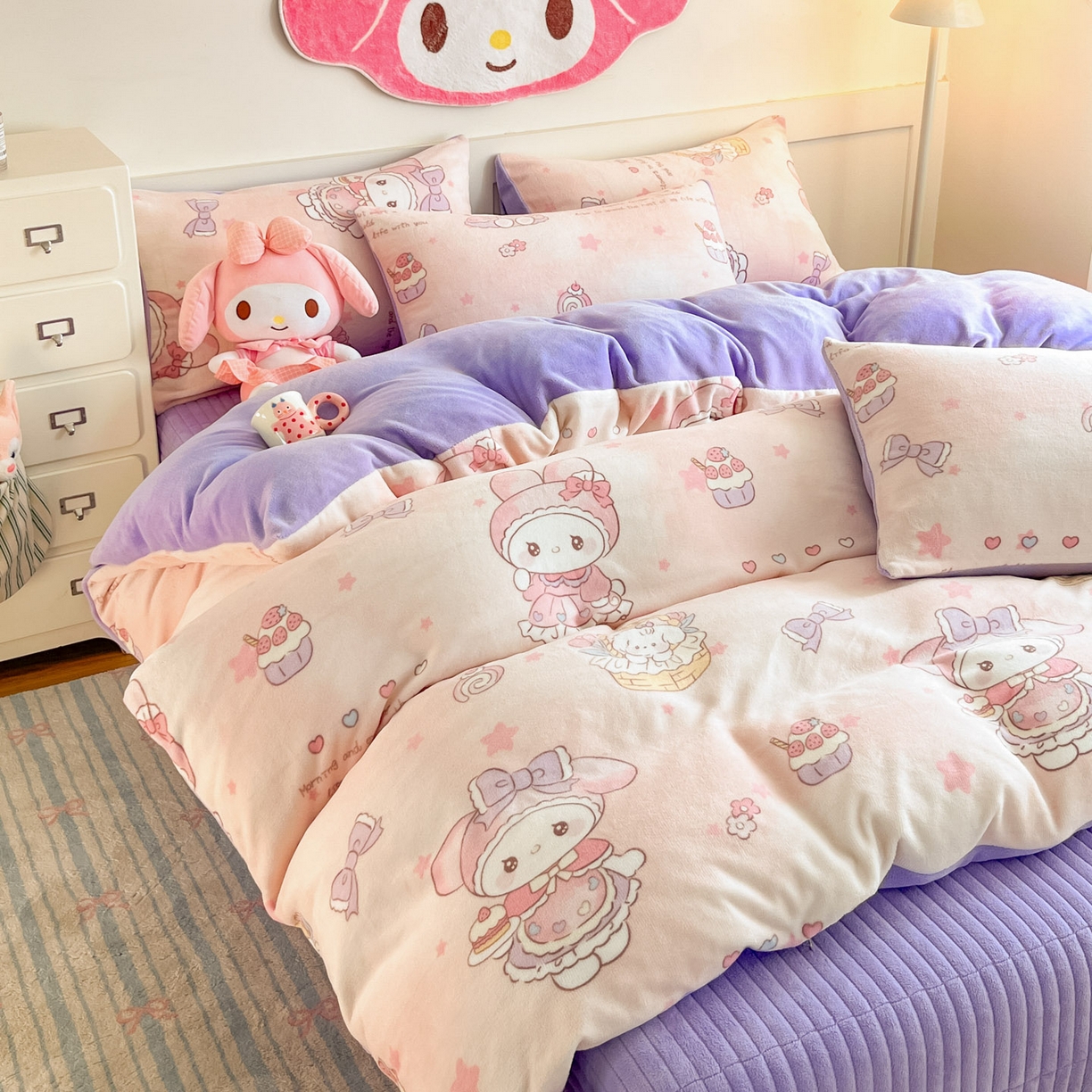 91家纺网 家纺一手货源 找家纺 （总）摩妮卡 2025新款牛奶绒印花夹棉床盖印花四件套