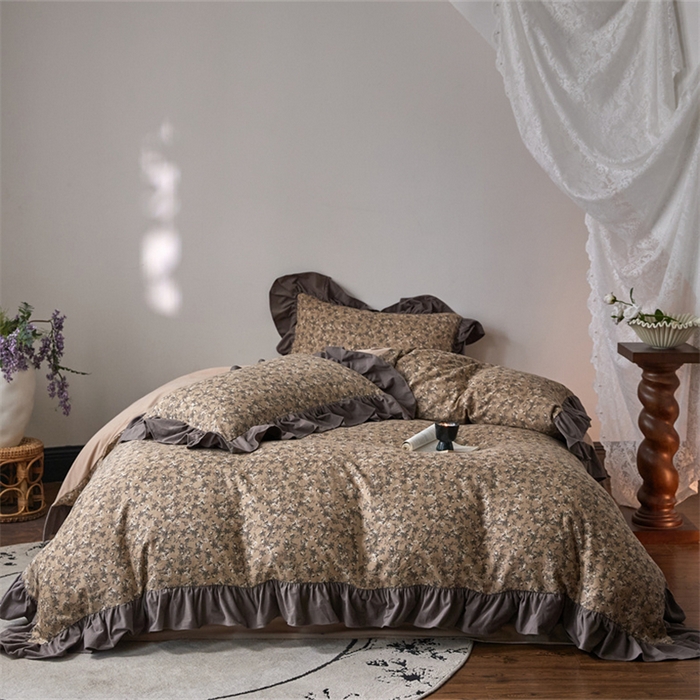 91家纺网 家纺一手货源 找家纺 金奇达家纺 2025新款保暖羽零™空气拉绒加厚双感棉绒四件套全棉双层纱【法式复古】（会员减30元）双感棉绒【法式复古】系列，标准号全网控价（折后券后）不低于228元 枫丹白露-咖