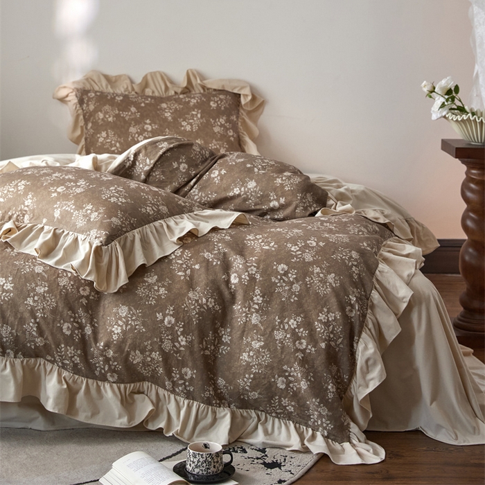 91家纺网 家纺一手货源 找家纺 金奇达家纺 2025新款保暖羽零™空气拉绒加厚双感棉绒四件套全棉双层纱【法式复古】（会员减30元）双感棉绒【法式复古】系列，标准号全网控价（折后券后）不低于228元 复古香颂-咖