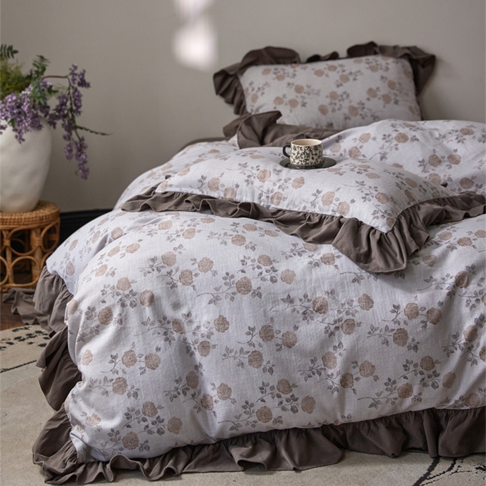 91家纺网 家纺一手货源 找家纺 金奇达家纺 2025新款保暖羽零™空气拉绒加厚双感棉绒四件套全棉双层纱【法式复古】（会员减30元）双感棉绒【法式复古】系列，标准号全网控价（折后券后）不低于228元 素锦玫瑰