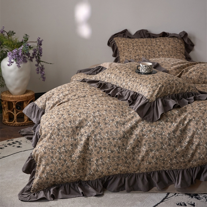 91家纺网 家纺一手货源 找家纺 金奇达家纺 2025新款保暖羽零™空气拉绒加厚双感棉绒四件套全棉双层纱【法式复古】（会员减30元）双感棉绒【法式复古】系列，标准号全网控价（折后券后）不低于228元 枫丹白露-咖