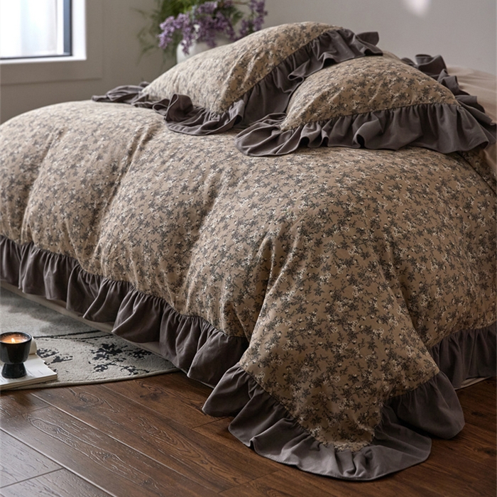 91家纺网 家纺一手货源 找家纺 金奇达家纺 2025新款保暖羽零™空气拉绒加厚双感棉绒四件套全棉双层纱【法式复古】（会员减30元）双感棉绒【法式复古】系列，标准号全网控价（折后券后）不低于228元 枫丹白露-咖