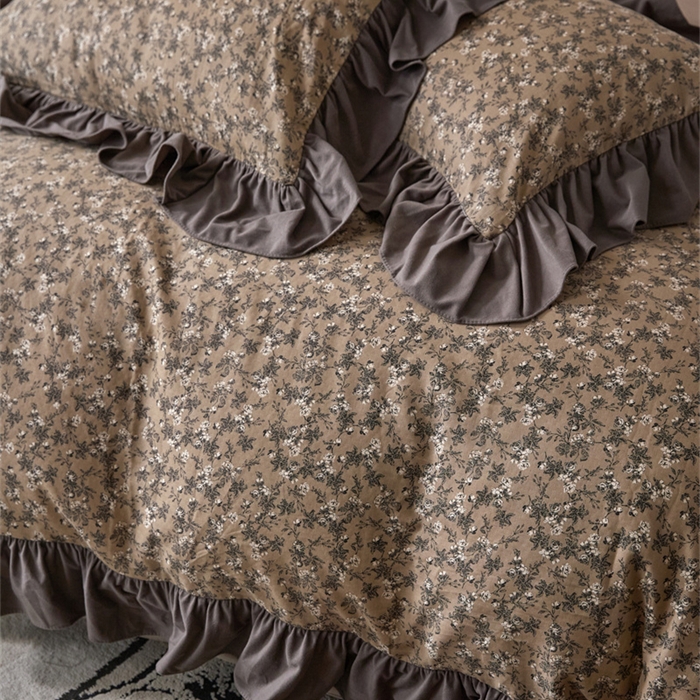 91家纺网 家纺一手货源 找家纺 金奇达家纺 2025新款保暖羽零™空气拉绒加厚双感棉绒四件套全棉双层纱【法式复古】（会员减30元）双感棉绒【法式复古】系列，标准号全网控价（折后券后）不低于228元 枫丹白露-咖