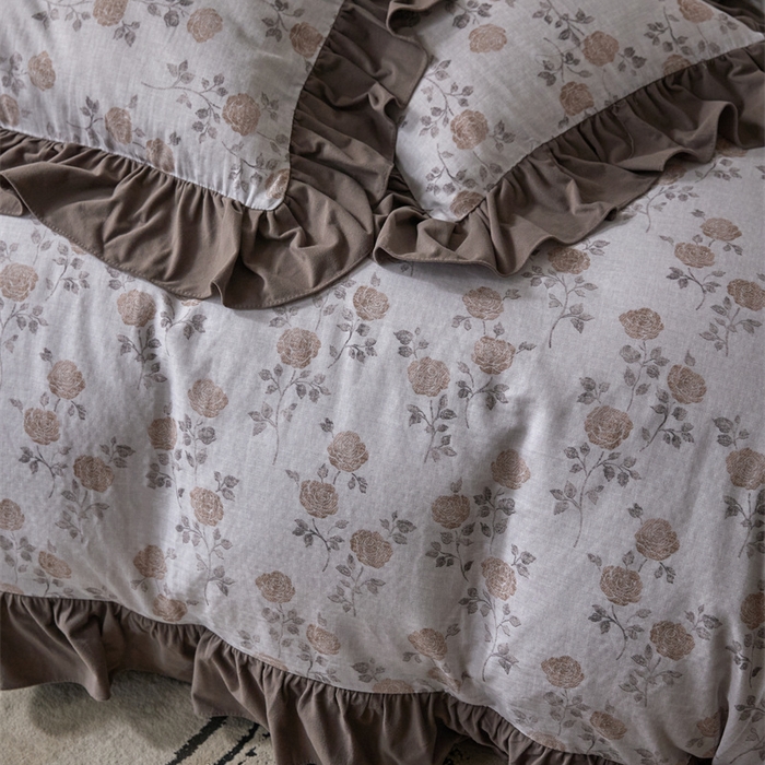 91家纺网 家纺一手货源 找家纺 金奇达家纺 2025新款保暖羽零™空气拉绒加厚双感棉绒四件套全棉双层纱【法式复古】（会员减30元）双感棉绒【法式复古】系列，标准号全网控价（折后券后）不低于228元 素锦玫瑰