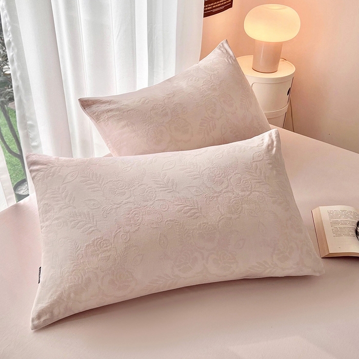 91家纺网 家纺一手货源 找家纺 宜代光年 2025新款三层纱60s水洗棉提花系列四件套 海棠