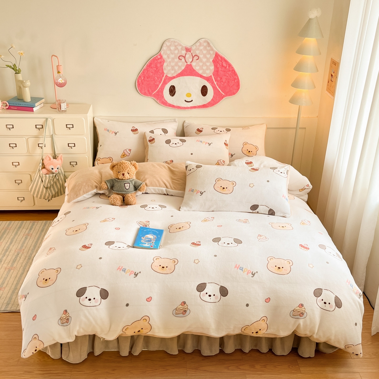 91家纺网 家纺一手货源 找家纺 摩妮卡 2025新款牛奶绒印花夹棉床盖印花四件套 熊旺小趣