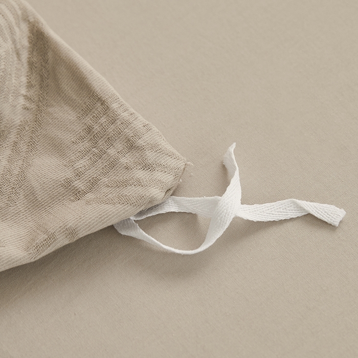 91家纺网 家纺一手货源 找家纺 宜代光年 2025新款三层纱60s水洗棉提花系列四件套 卡曼