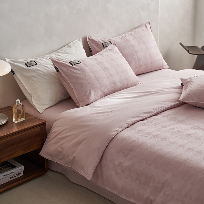 91家纺网 家纺一手货源 找家纺 宜代光年 2025新款三层纱60s水洗棉提花系列四件套 洛辰