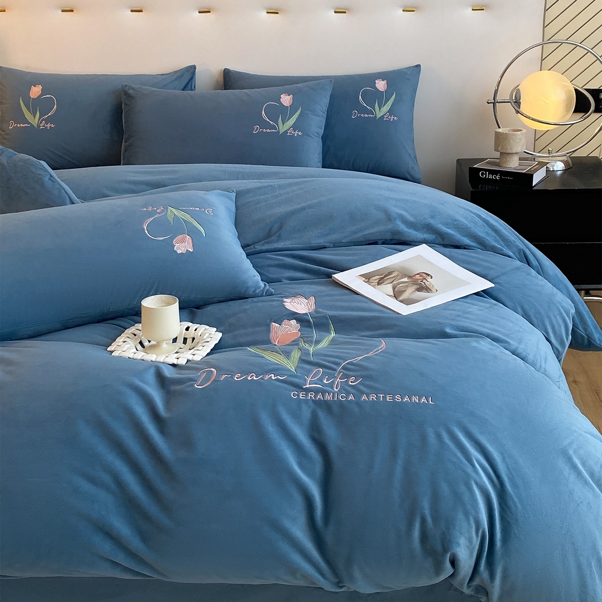 91家纺网 家纺一手货源 找家纺 如一 2025新款水晶绒刺绣四件套 郁金香-宾利蓝