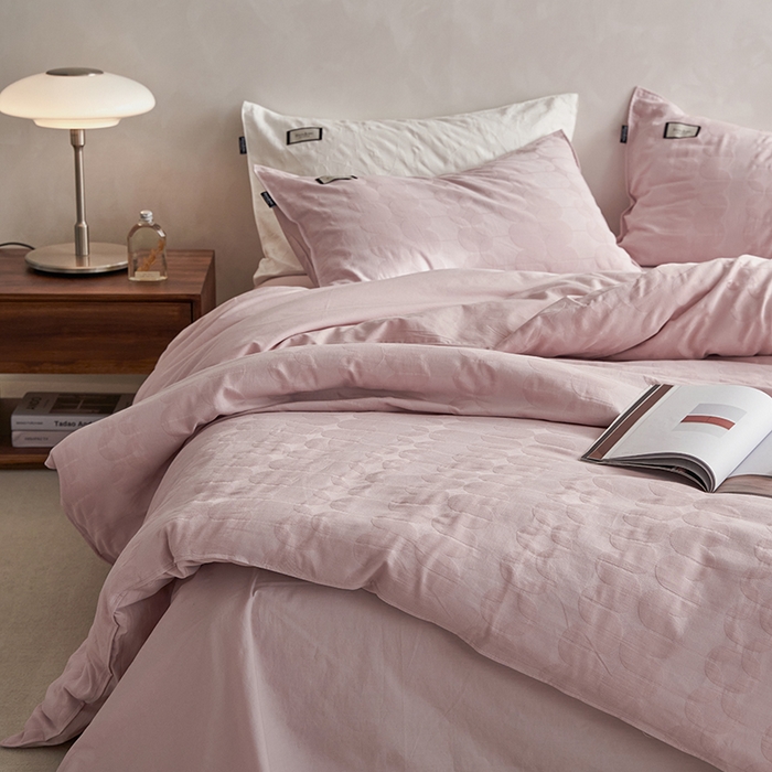 91家纺网 家纺一手货源 找家纺 宜代光年 2025新款三层纱60s水洗棉提花系列四件套 洛辰