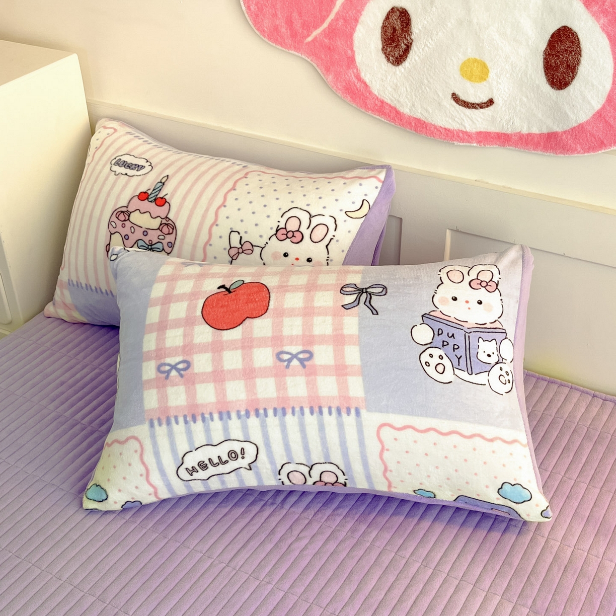 91家纺网 家纺一手货源 找家纺 摩妮卡 2025新款牛奶绒印花夹棉床盖印花四件套 萌兔小屋