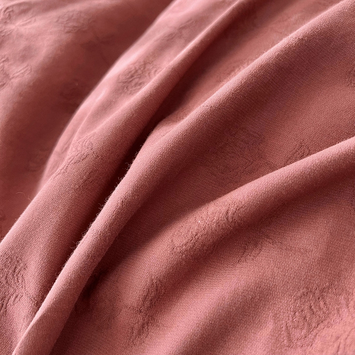 91家纺网 家纺一手货源 找家纺 宜代光年 2025新款三层纱60s水洗棉提花系列四件套 玫瑰佳人-红