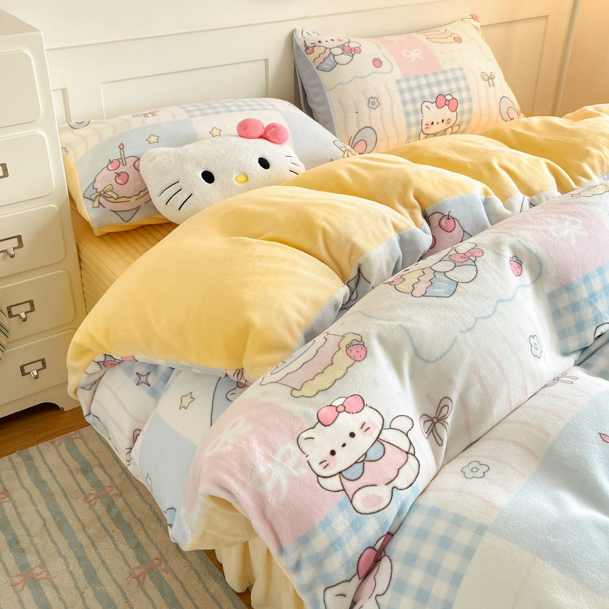 91家纺网 家纺一手货源 找家纺 摩妮卡 2025新款牛奶绒印花夹棉床盖印花四件套 甜梦屋-黄