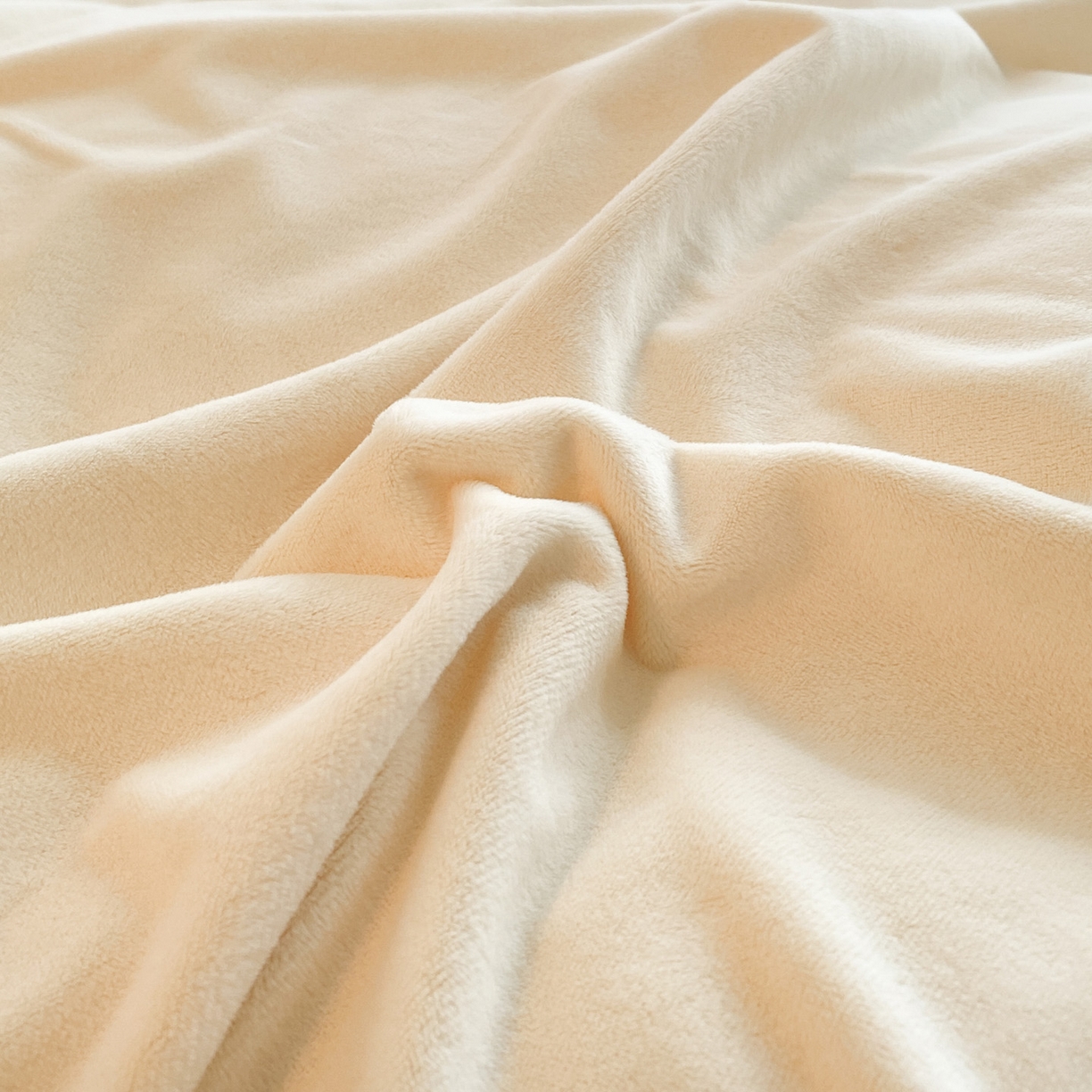 91家纺网 家纺一手货源 找家纺 如一 2025新款水晶绒刺绣四件套 郁金香-奶白绿