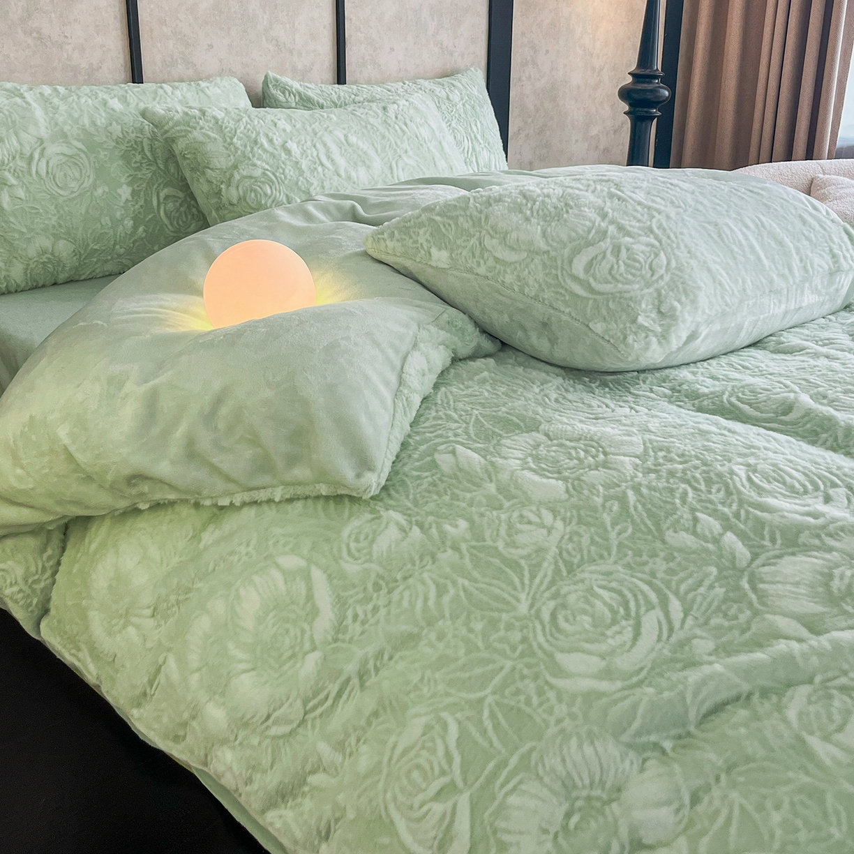 91家纺网 家纺一手货源 找家纺 畅畅家纺 2025新款冬季立体烂花兔毛绒床单床笠四件套-佳人有约系列 佳人有约-青柠绿