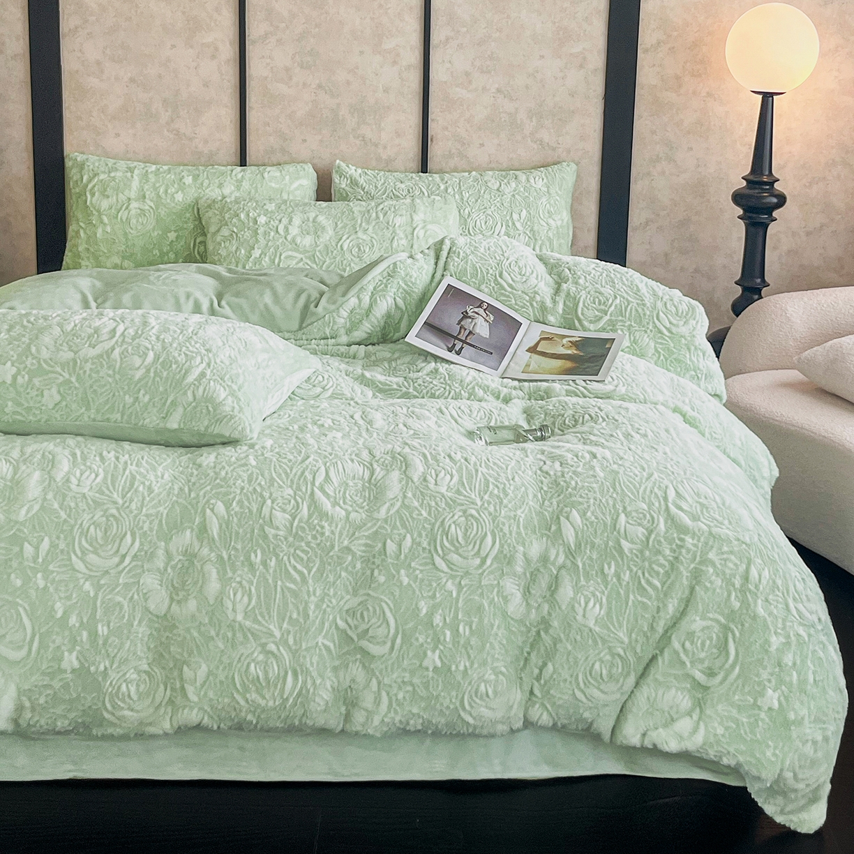 91家纺网 家纺一手货源 找家纺 畅畅家纺 2025新款冬季立体烂花兔毛绒床单床笠四件套-佳人有约系列 佳人有约-青柠绿