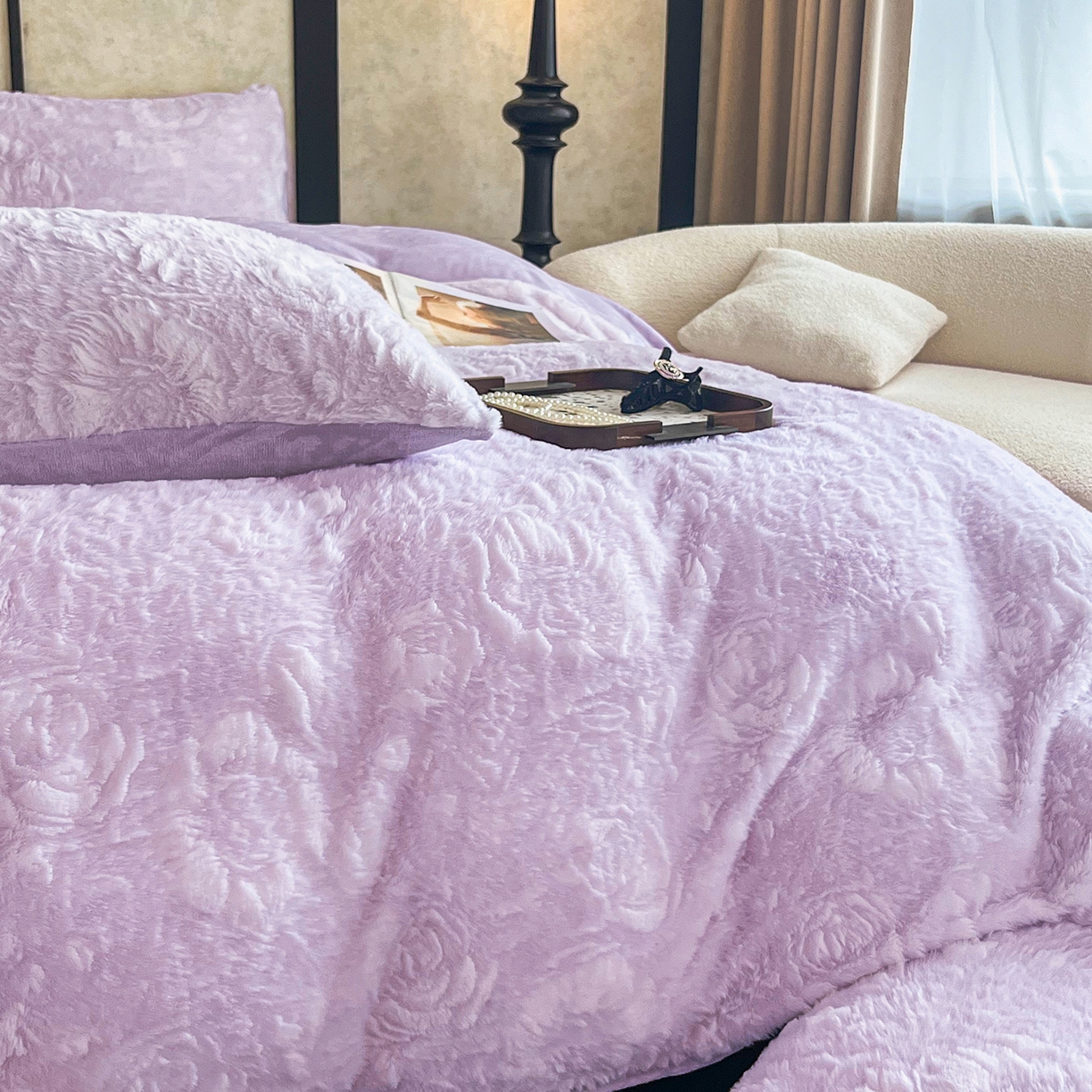 91家纺网 家纺一手货源 找家纺 畅畅家纺 2025新款冬季立体烂花兔毛绒床单床笠四件套-佳人有约系列 佳人有约-浅紫