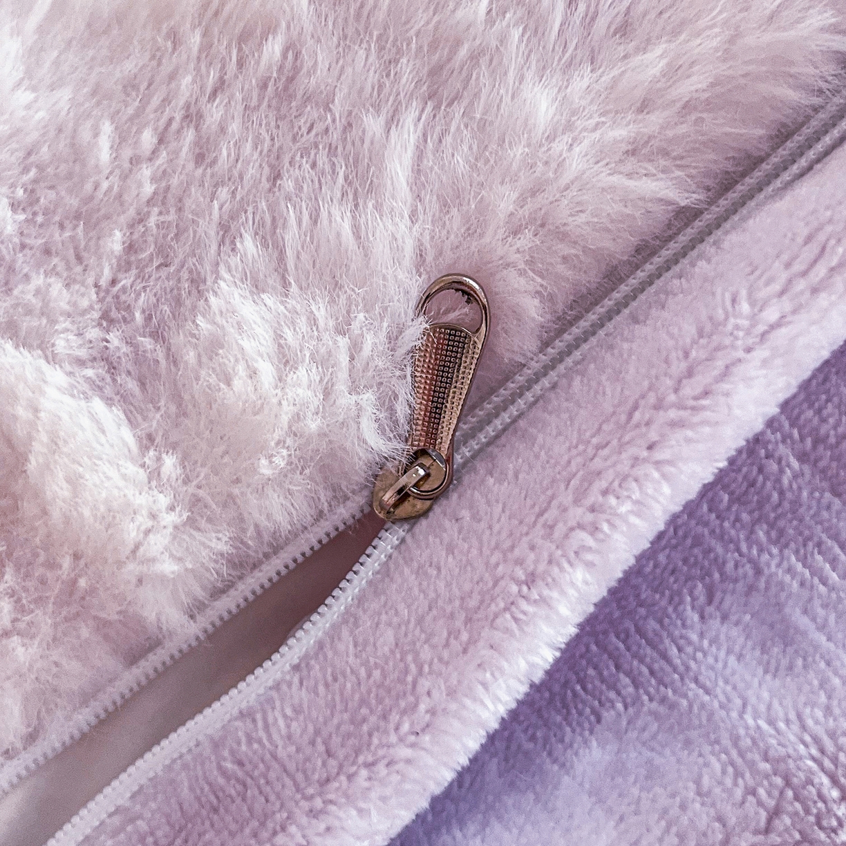 91家纺网 家纺一手货源 找家纺 畅畅家纺 2025新款冬季立体烂花兔毛绒床单床笠四件套-佳人有约系列 佳人有约-浅紫