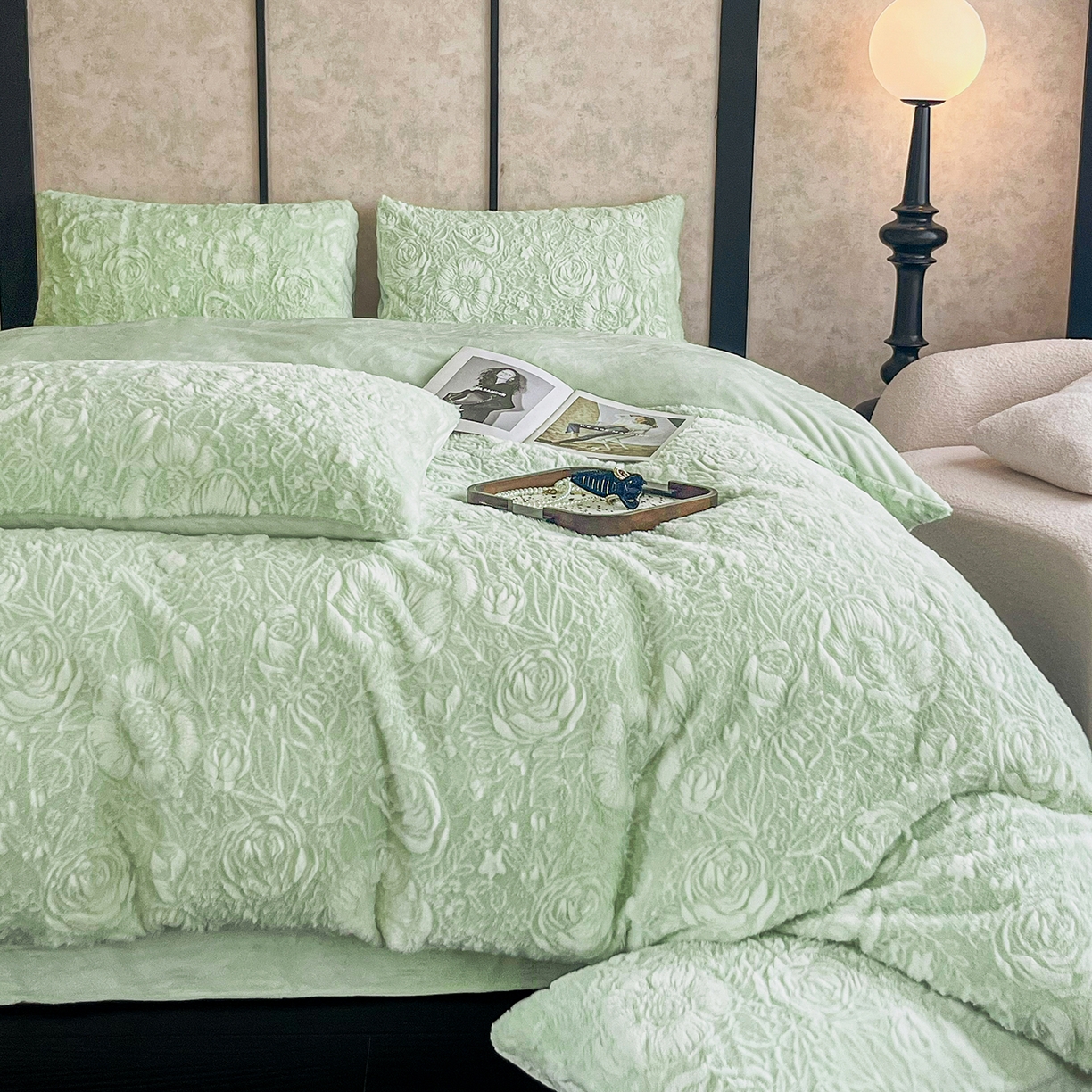 91家纺网 家纺一手货源 找家纺 畅畅家纺 2025新款冬季立体烂花兔毛绒床单床笠四件套-佳人有约系列 佳人有约-青柠绿