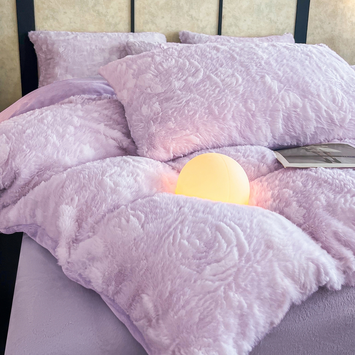 91家纺网 家纺一手货源 找家纺 畅畅家纺 2025新款冬季立体烂花兔毛绒床单床笠四件套-佳人有约系列 佳人有约-浅紫