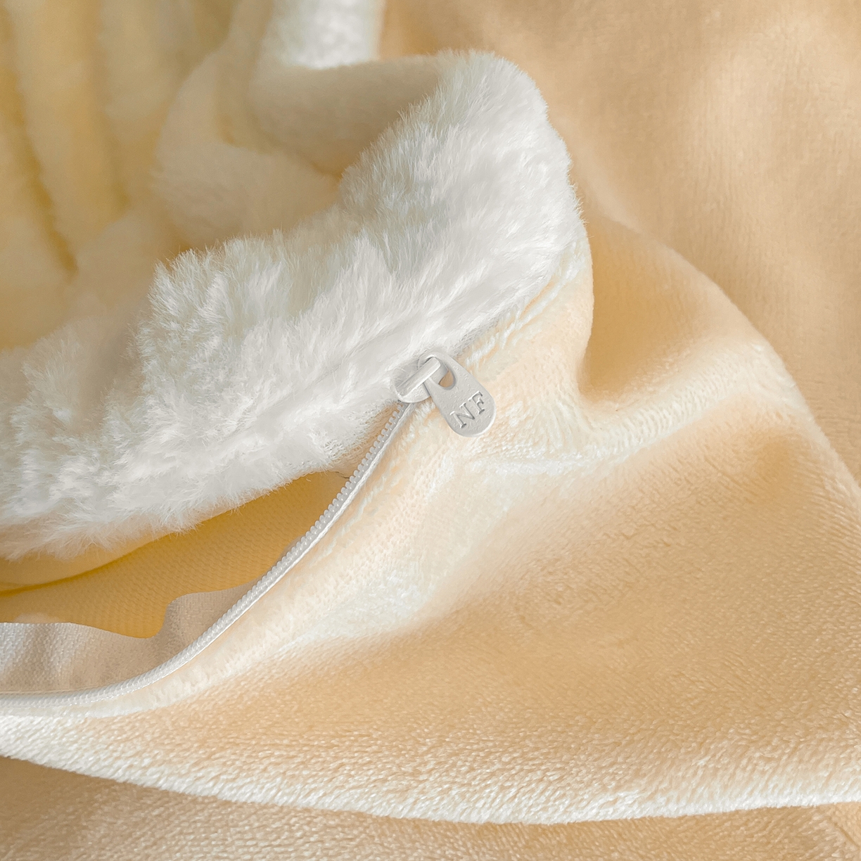 91家纺网 家纺一手货源 找家纺 （总）畅畅家纺 2025新款立体烂花兔毛包边款四件套-经典玫瑰系列