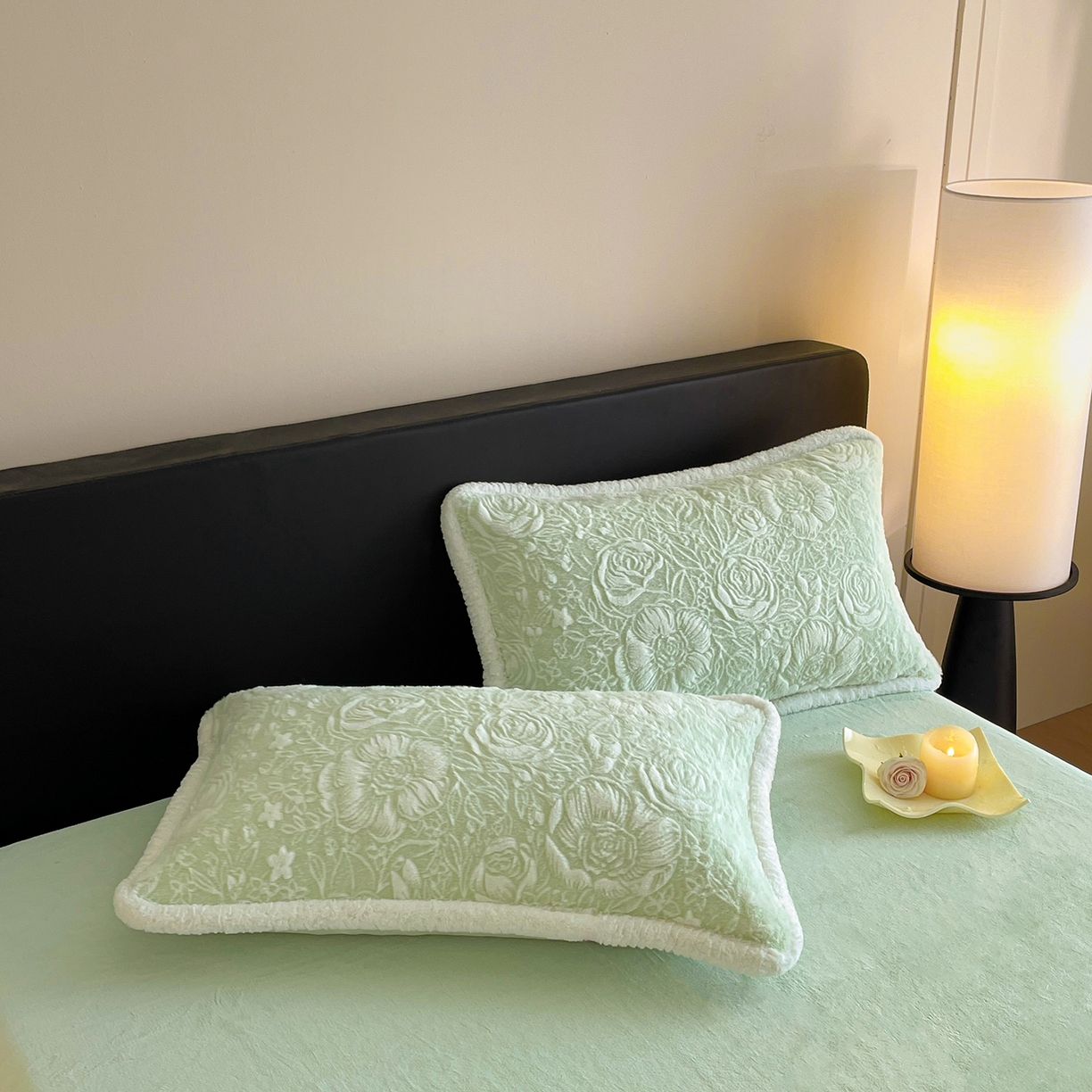 91家纺网 家纺一手货源 找家纺 畅畅家纺 2025新款立体烂花兔毛包边款四件套-经典玫瑰系列 经典玫瑰-青柠绿