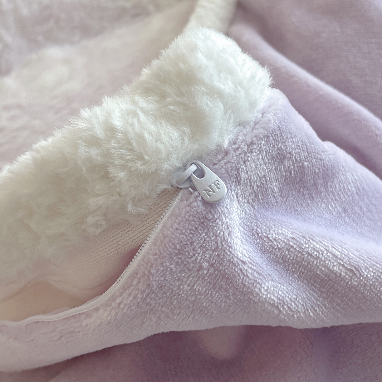 91家纺网 家纺一手货源 找家纺 畅畅家纺 2025新款立体烂花兔毛包边款四件套-经典玫瑰系列 经典玫瑰-浅紫