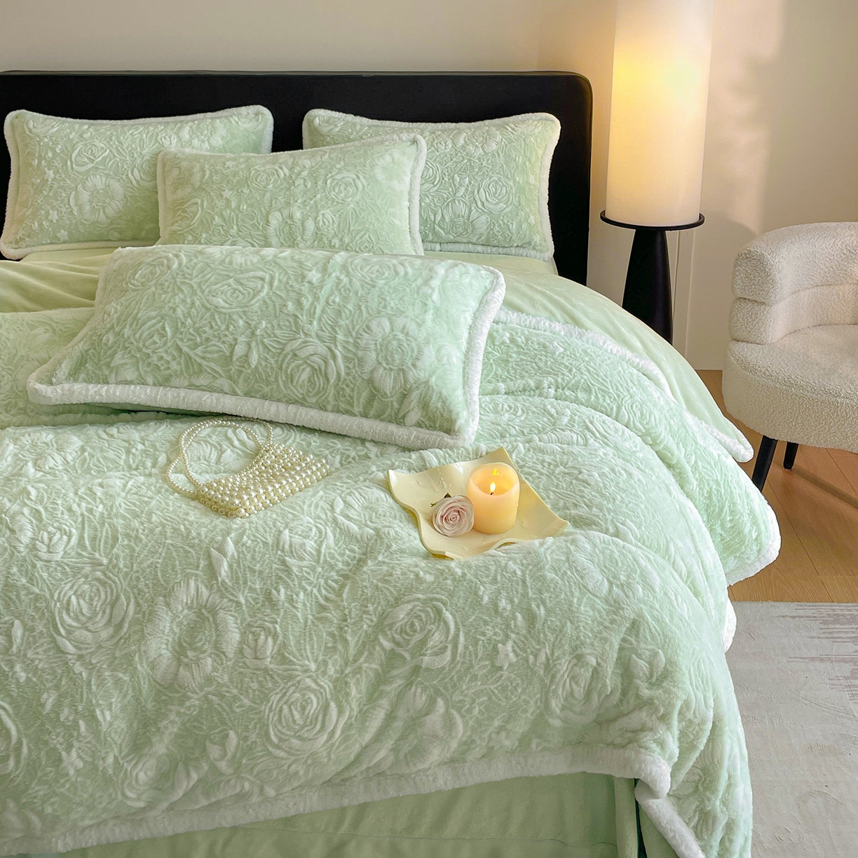 91家纺网 家纺一手货源 找家纺 畅畅家纺 2025新款立体烂花兔毛包边款四件套-经典玫瑰系列 经典玫瑰-青柠绿