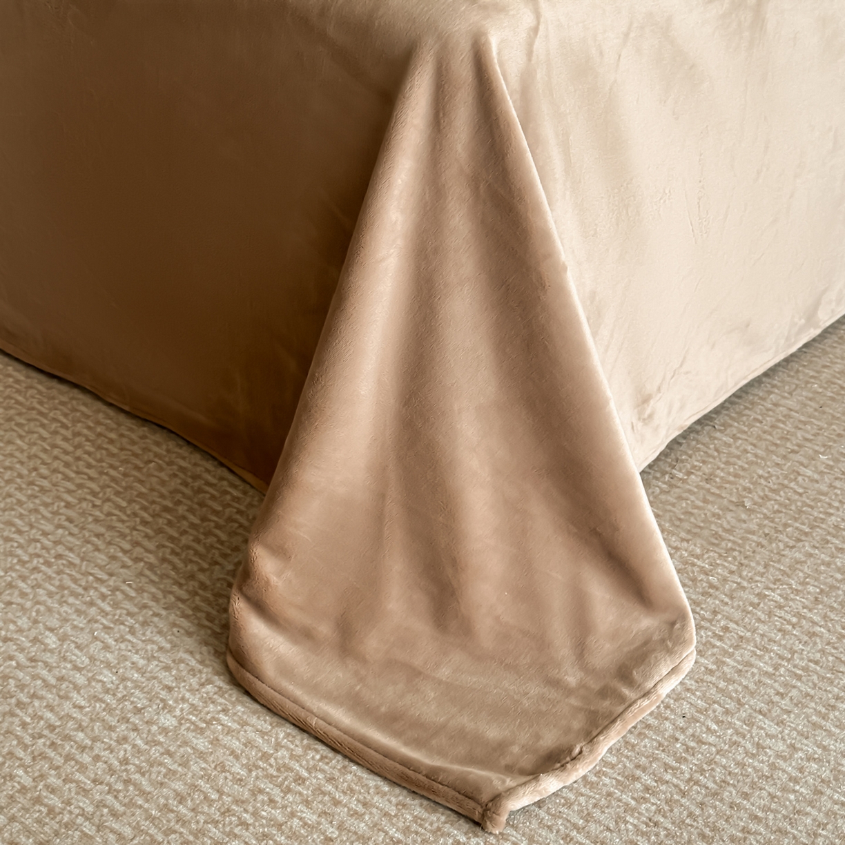 91家纺网 家纺一手货源 找家纺 （总）如一 2025新款水晶绒刺绣四件套