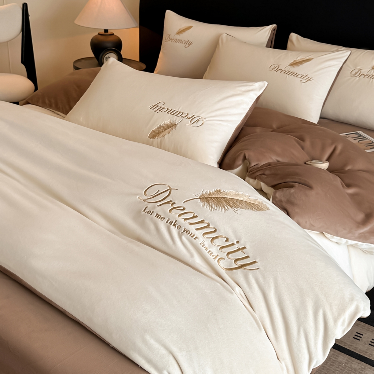 91家纺网 家纺一手货源 找家纺 （总）如一 2025新款水晶绒刺绣四件套