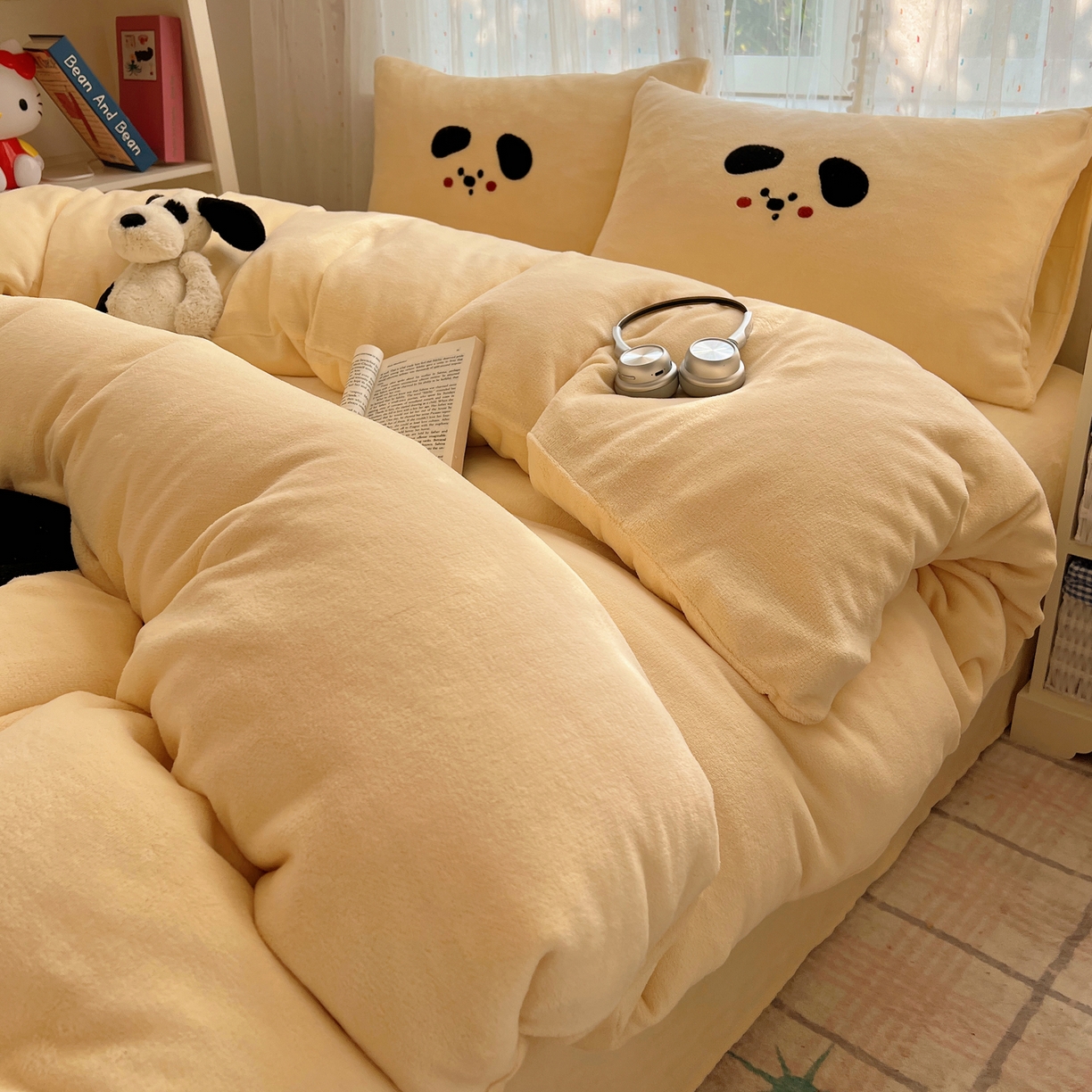 91家纺网 家纺一手货源 找家纺 （总）顾里家纺 2025新款可爱表情包毛巾绣牛奶绒四件套