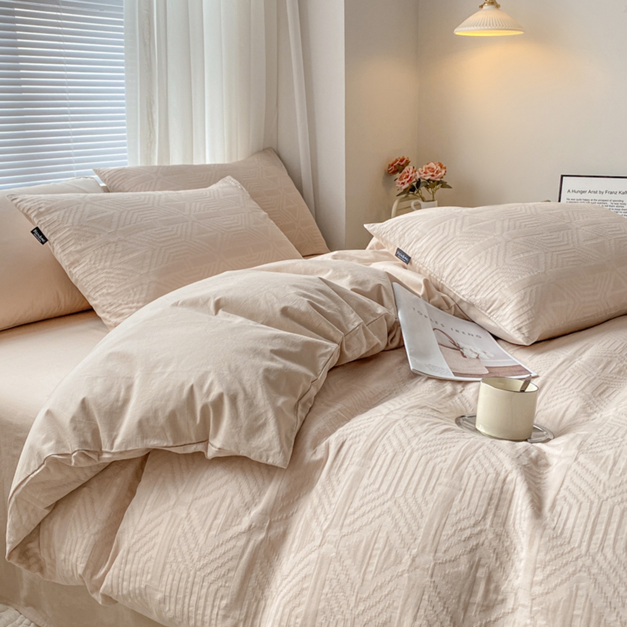 91家纺网 家纺一手货源 找家纺 宜代光年 2025新款60s水洗棉提花系列四件套 艾迪-咖