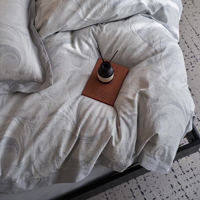 91家纺网 家纺一手货源 找家纺 宜代光年 2025新款亚麻大提花贡缎磨毛四件套-拼角款 云千-鲜蓝