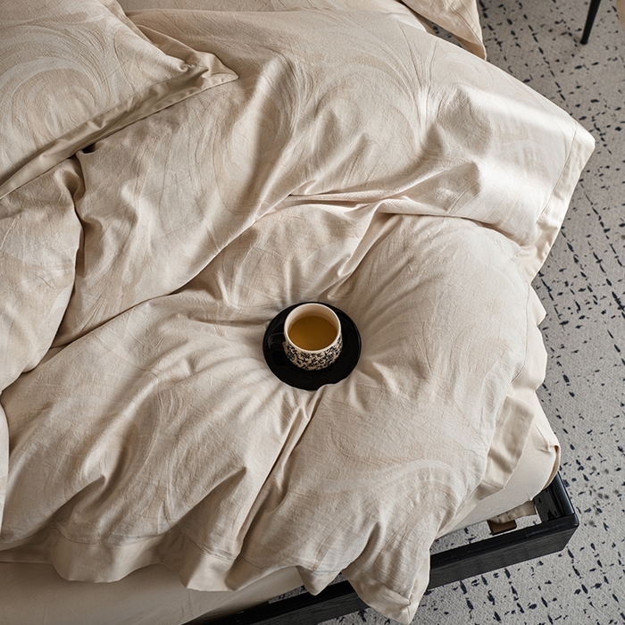 91家纺网 家纺一手货源 找家纺 宜代光年 2025新款亚麻大提花贡缎磨毛四件套-拼角款 云千-米麻