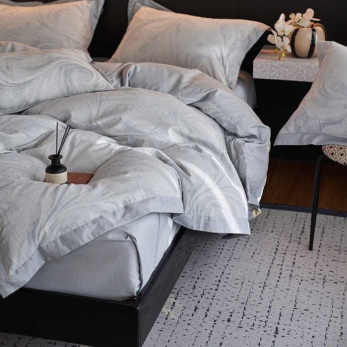 91家纺网 家纺一手货源 找家纺 宜代光年 2025新款亚麻大提花贡缎磨毛四件套-拼角款 云千-鲜蓝