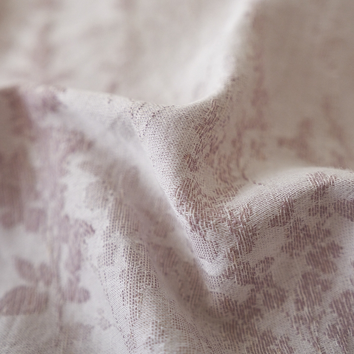 91家纺网 家纺一手货源 找家纺 宜代光年 2025新款亚麻大提花贡缎磨毛四件套-侘寂风 清玉絮-葡萄紫