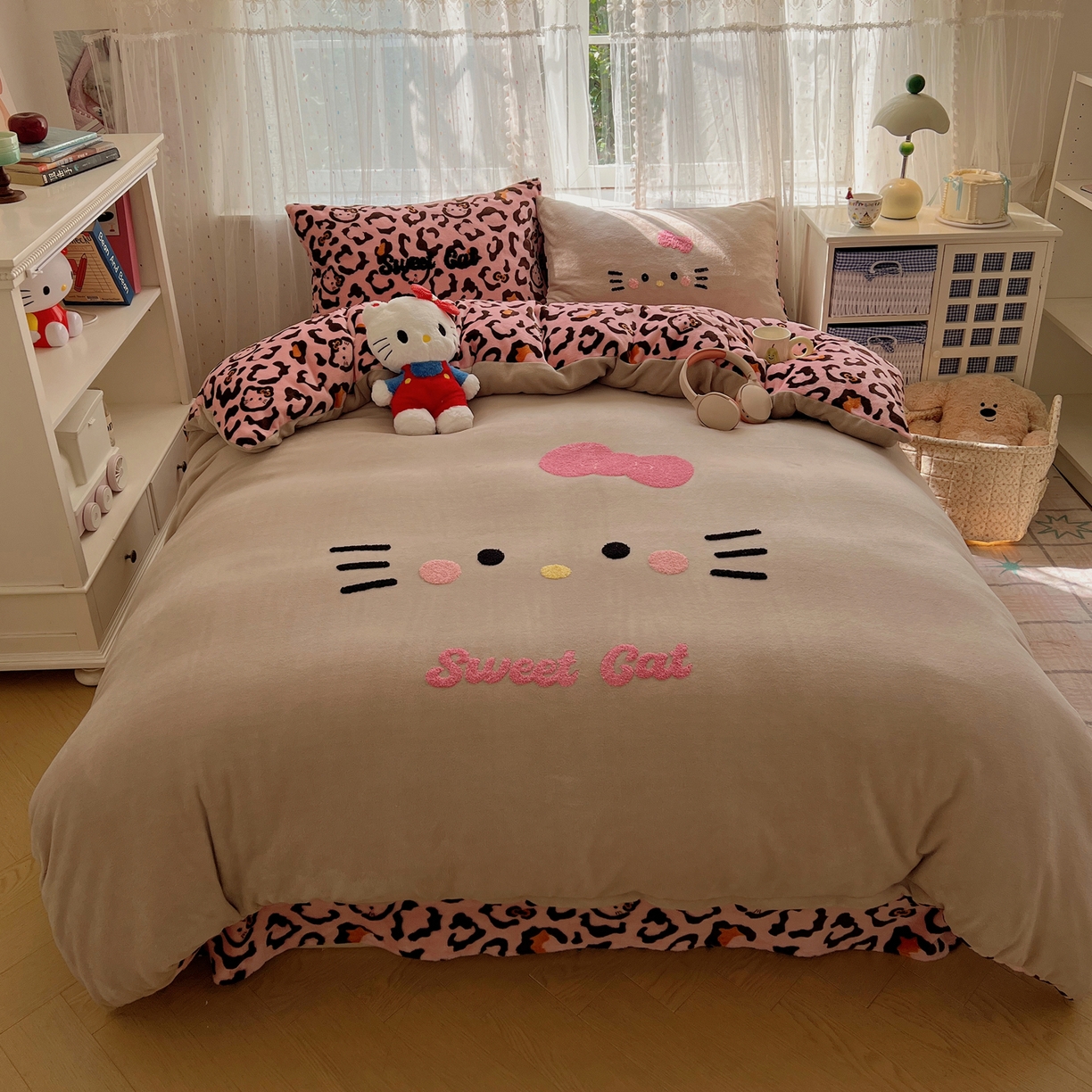 91家纺网 家纺一手货源 找家纺 （总）顾里家纺 2025新款可爱表情包毛巾绣牛奶绒四件套