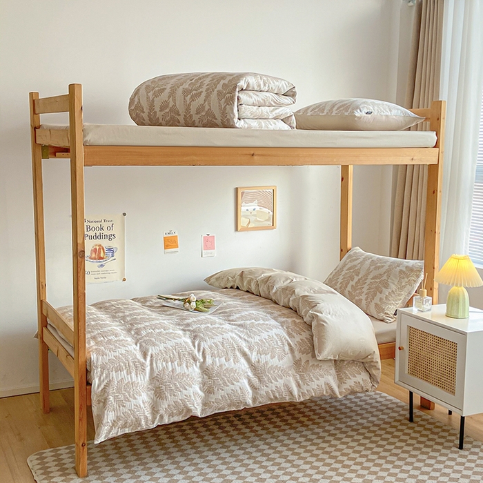 91家纺网 家纺一手货源 找家纺 宜代光年 2025新款60S水洗棉提花学生季三件套 镜中叶-米