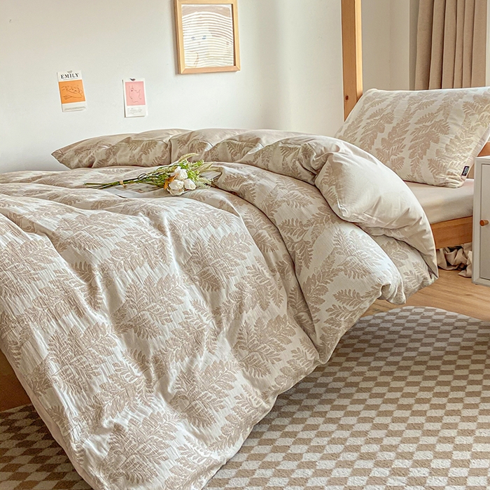 91家纺网 家纺一手货源 找家纺 宜代光年 2025新款60S水洗棉提花学生季三件套 镜中叶-米