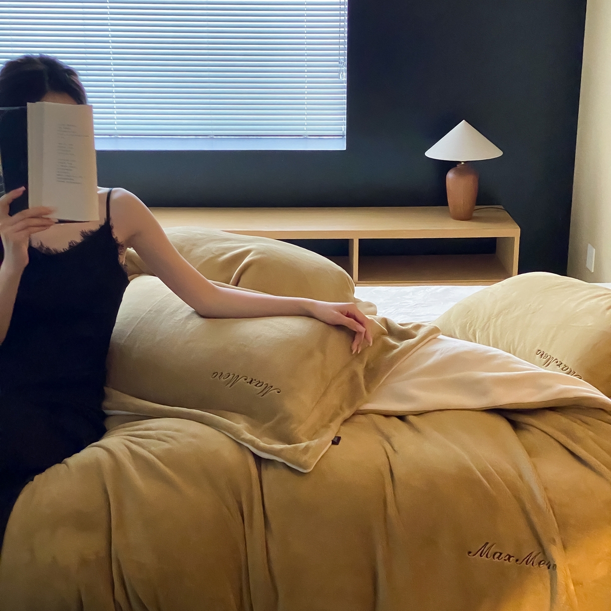 91家纺网 家纺一手货源 找家纺 馨蕊家居 2025秋冬新款轻奢煦暖绒系列-绒云舒（券后控价238/258) 云舒-淡盐杏