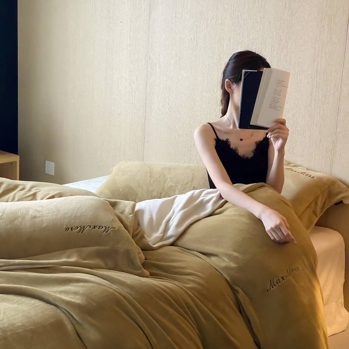 91家纺网 家纺一手货源 找家纺 馨蕊家居 2025秋冬新款轻奢煦暖绒系列-绒云舒（券后控价238/258) 云舒-淡盐杏