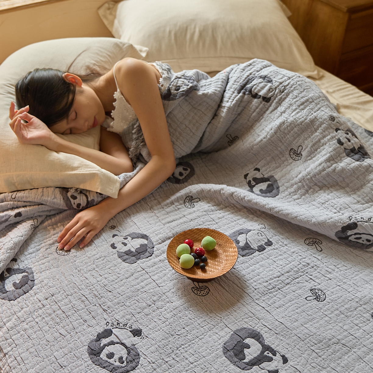 91家纺网 家纺一手货源 找家纺 沐瑟家纺 2025新款亲肤全棉纱布盖毯毯子 小熊猫