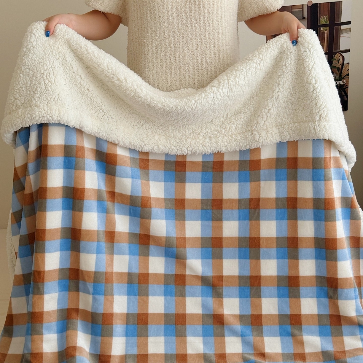 91家纺网 家纺一手货源 找家纺 顾里家纺 2025新款复古格系羊羔绒毯毯子（70*100cm会员11元 100*150cm会员19元 150*200cm会员34元 200*230cm会员43元） 焦糖海盐