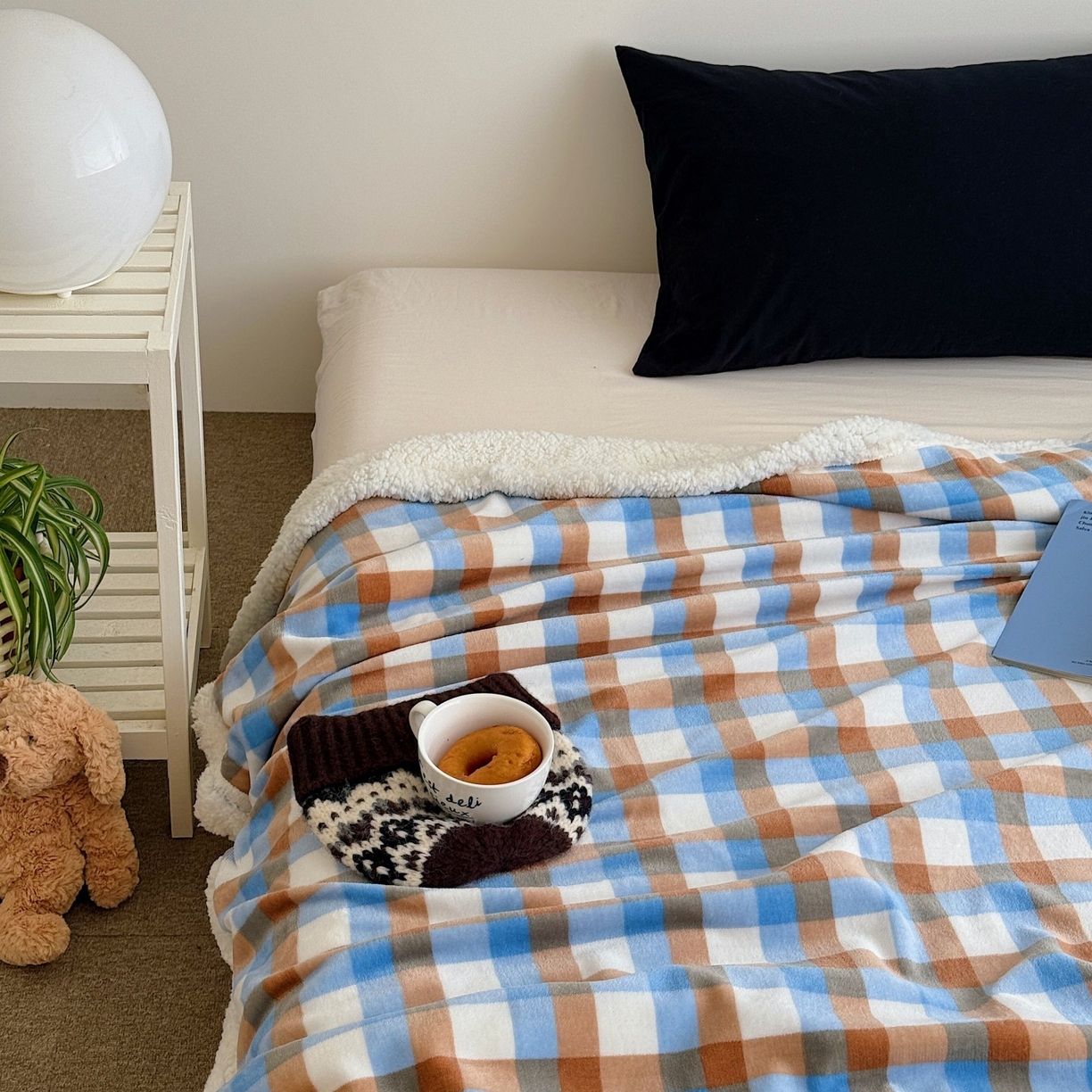 91家纺网 家纺一手货源 找家纺 顾里家纺 2025新款复古格系羊羔绒毯毯子（70*100cm会员11元 100*150cm会员19元 150*200cm会员34元 200*230cm会员43元） 焦糖海盐