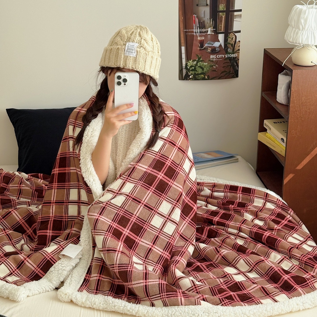 91家纺网 家纺一手货源 找家纺 顾里家纺 2025新款复古格系羊羔绒毯毯子（70*100cm会员11元 100*150cm会员19元 150*200cm会员34元 200*230cm会员43元） 苏格物语