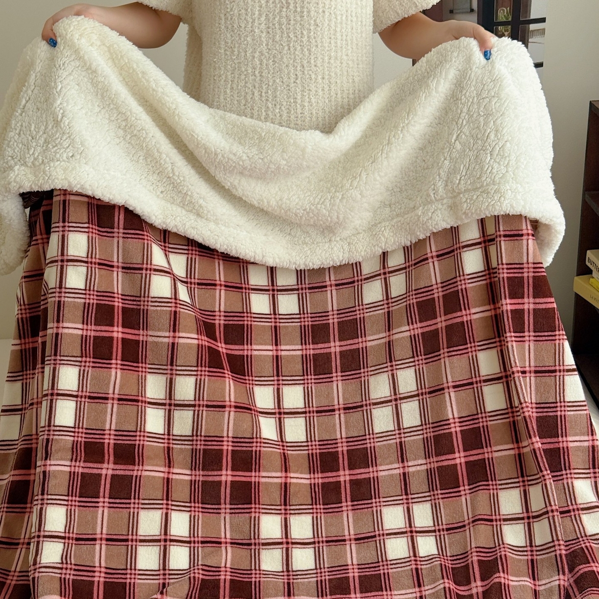 91家纺网 家纺一手货源 找家纺 顾里家纺 2025新款复古格系羊羔绒毯毯子（70*100cm会员11元 100*150cm会员19元 150*200cm会员34元 200*230cm会员43元） 苏格物语