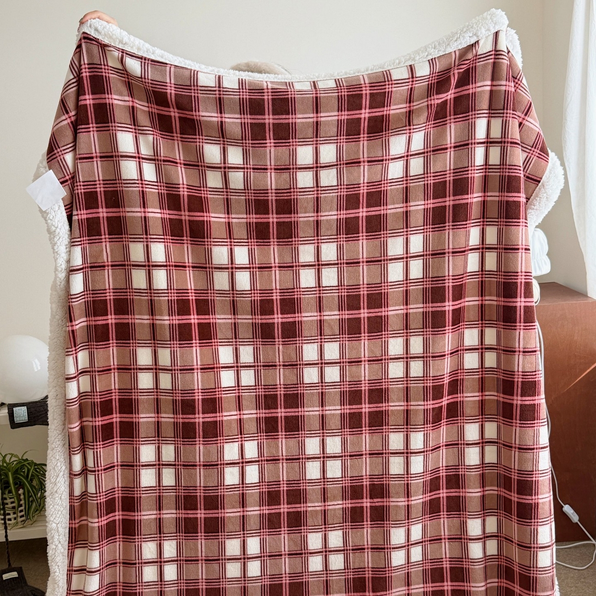 91家纺网 家纺一手货源 找家纺 顾里家纺 2025新款复古格系羊羔绒毯毯子（70*100cm会员11元 100*150cm会员19元 150*200cm会员34元 200*230cm会员43元） 苏格物语