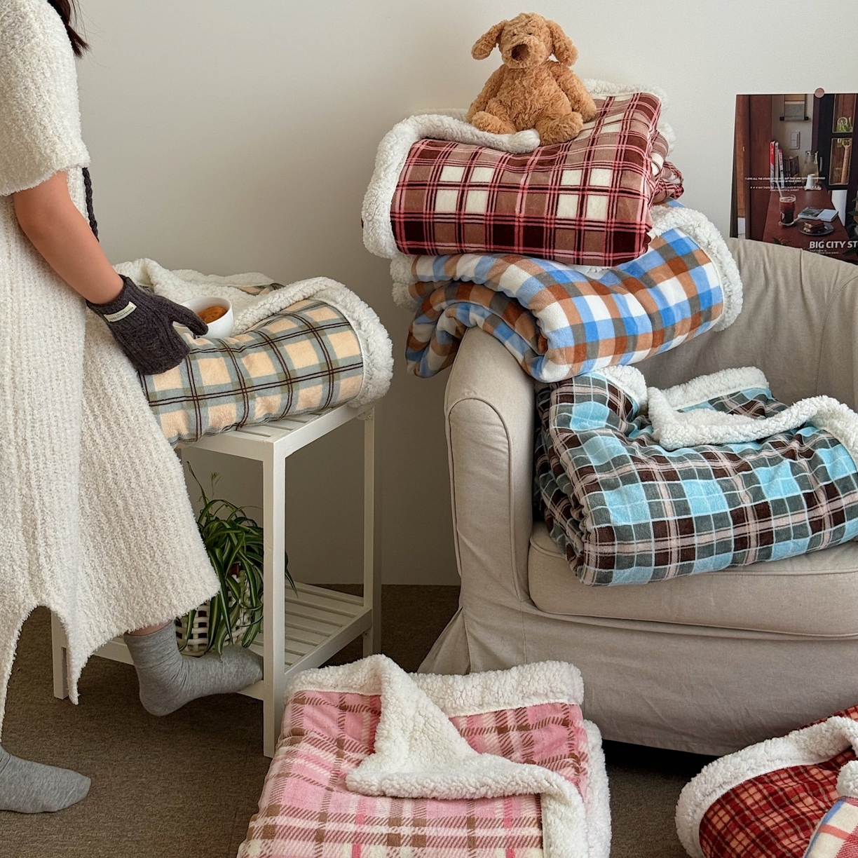 91家纺网 家纺一手货源 找家纺 顾里家纺 2025新款复古格系羊羔绒毯毯子（70*100cm会员11元 100*150cm会员19元 150*200cm会员34元 200*230cm会员43元） 组合