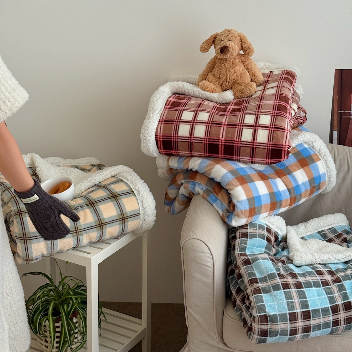 91家纺网 家纺一手货源 找家纺 顾里家纺 2025新款复古格系羊羔绒毯毯子（70*100cm会员11元 100*150cm会员19元 150*200cm会员34元 200*230cm会员43元） 组合