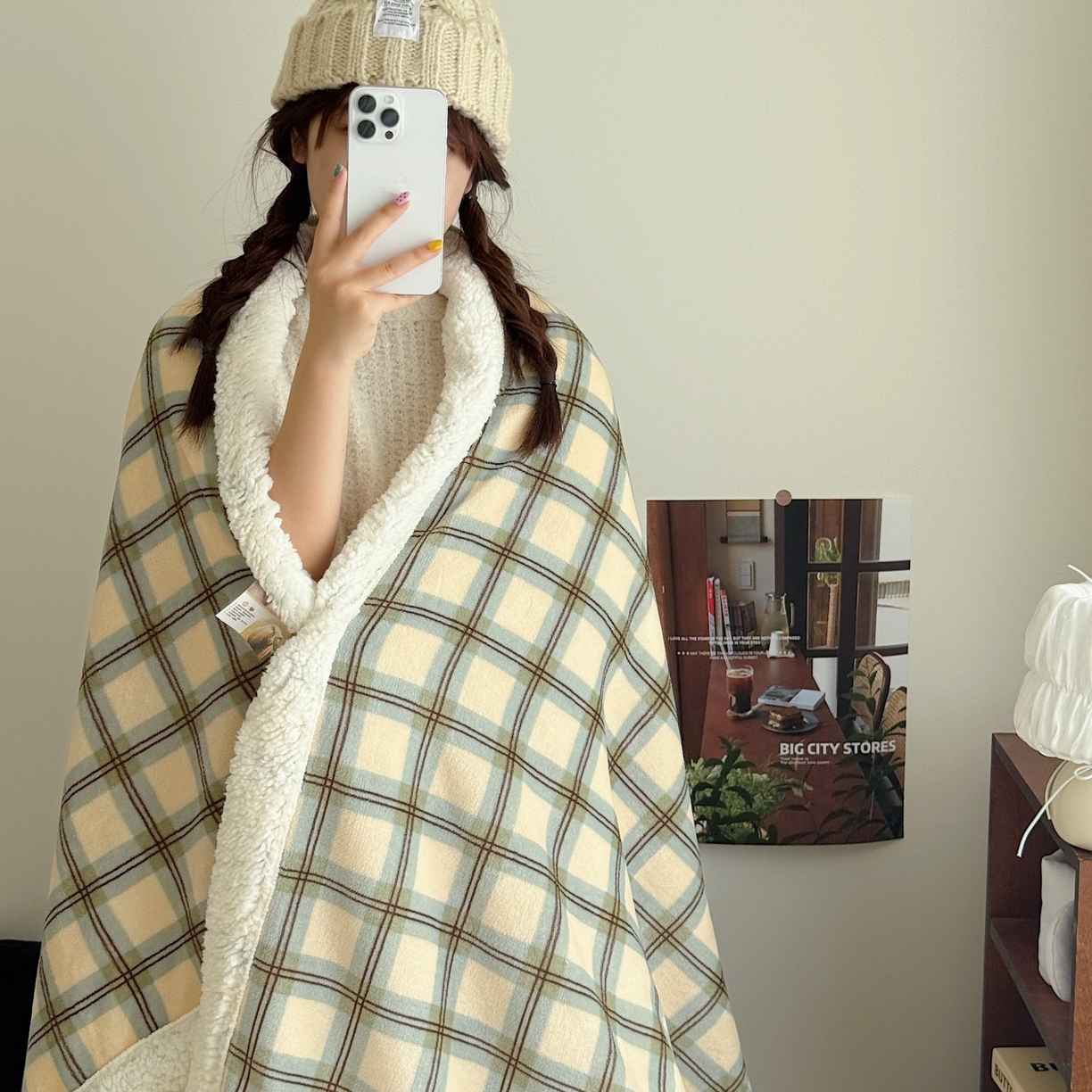 91家纺网 家纺一手货源 找家纺 顾里家纺 2025新款复古格系羊羔绒毯毯子（70*100cm会员11元 100*150cm会员19元 150*200cm会员34元 200*230cm会员43元） 松露奶昔